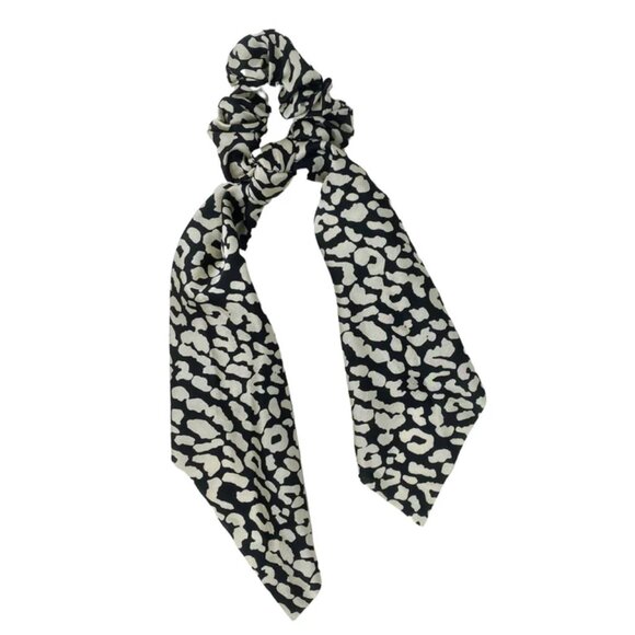 NWT Marta Scrunchie Bow Black Cheetah Print Hair Tie - Picture 1 of 5